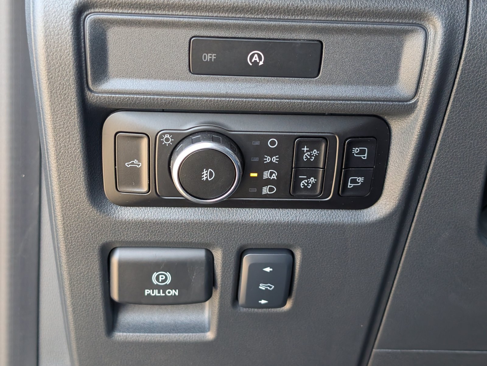 Used 2025 Ford F150 Lariat w/ Equipment Group 502A High AWD/4WD image 27