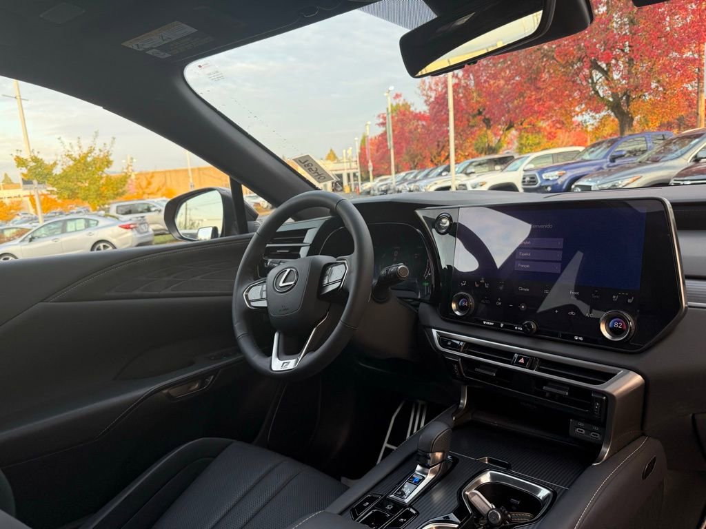 Used 2023 Lexus RX 500h F Sport image 27