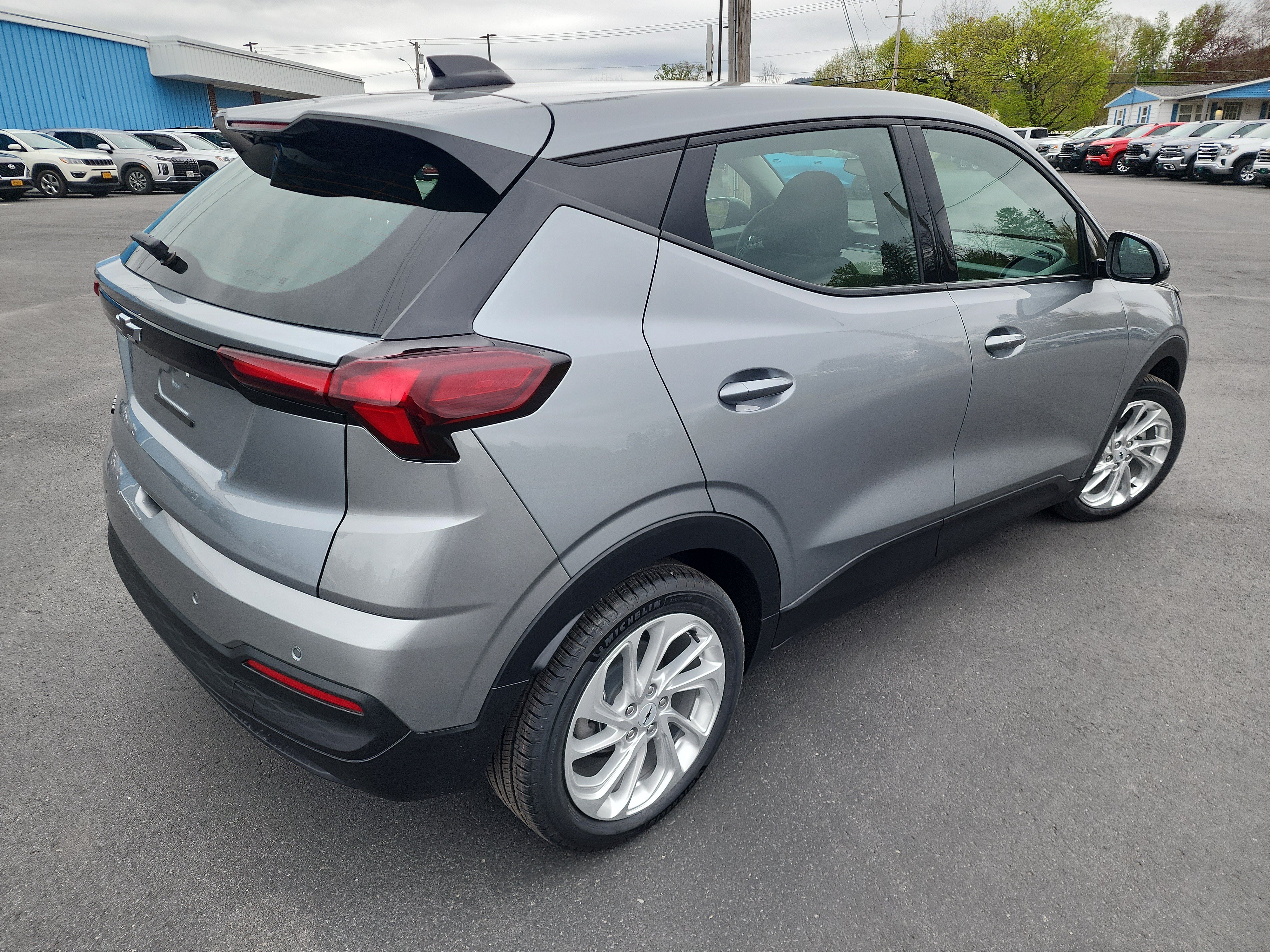 New 2027 Chevrolet Bolt LT w/ Comfort Package FWD image 8