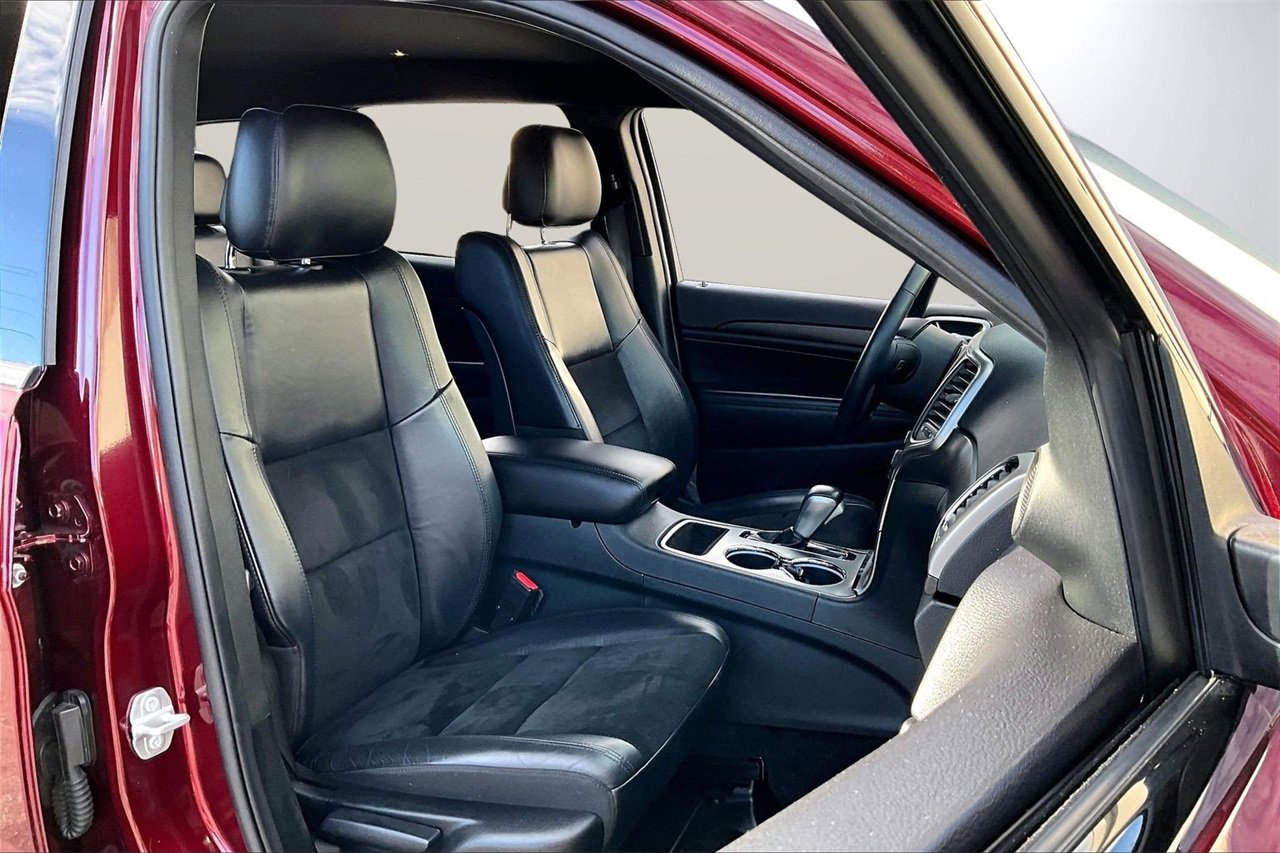 Certified 2018 Jeep Grand Cherokee Altitude image 22