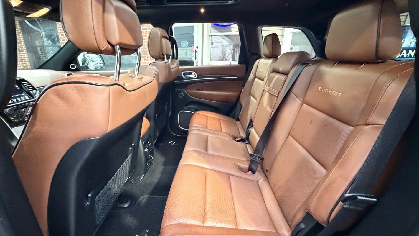 Used 2021 Jeep Grand Cherokee Summit image 12