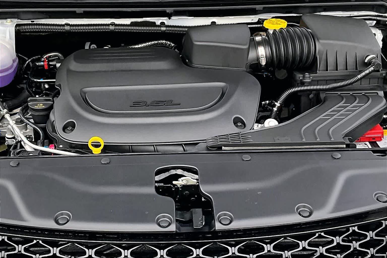New 2026 Chrysler Pacifica Select AWD/4WD image 9