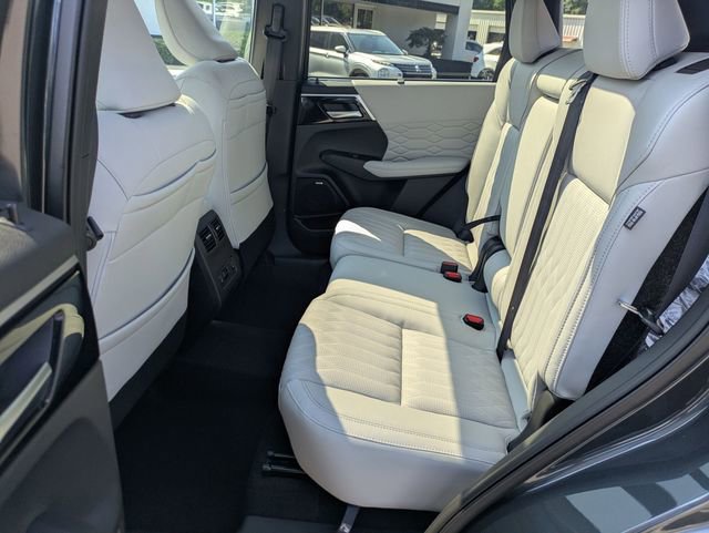 New 2025 Mitsubishi Outlander SEL image 26
