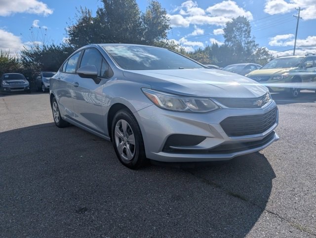 Used 2017 Chevrolet Cruze LS image 1