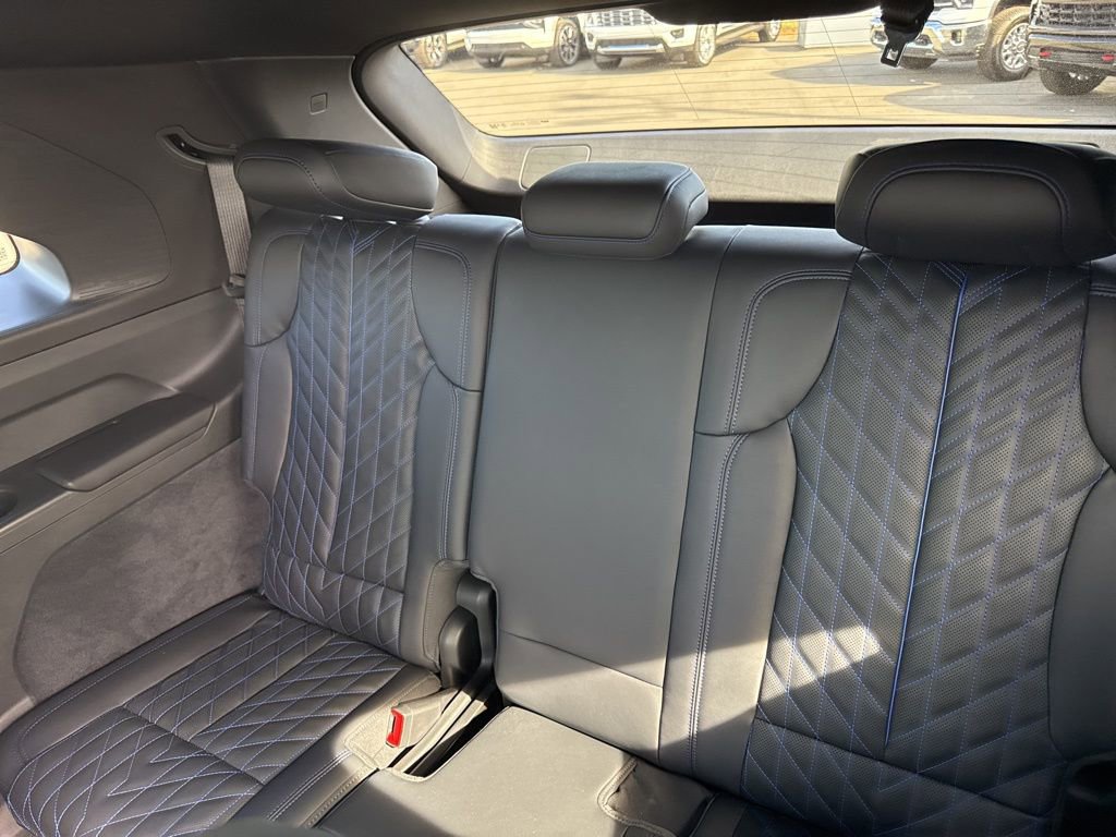 Used 2025 Cadillac Escalade IQ Luxury 1 AWD/4WD image 13