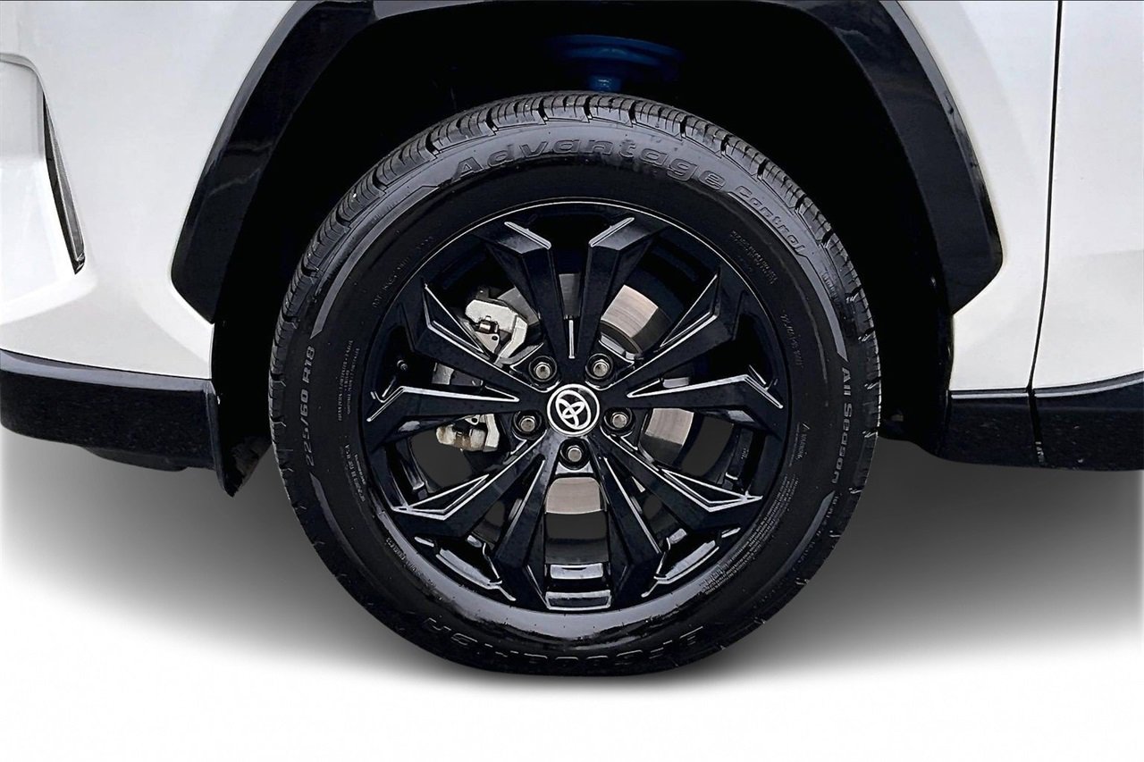 Used 2023 Toyota RAV4 XSE image 31