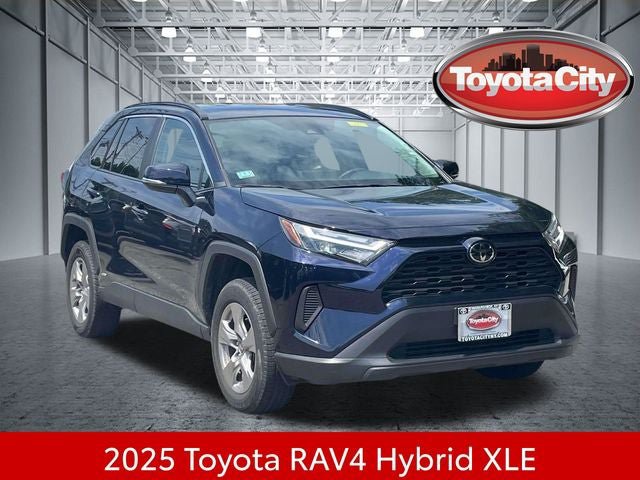 Certified 2025 Toyota RAV4 XLE AWD/4WD image 1