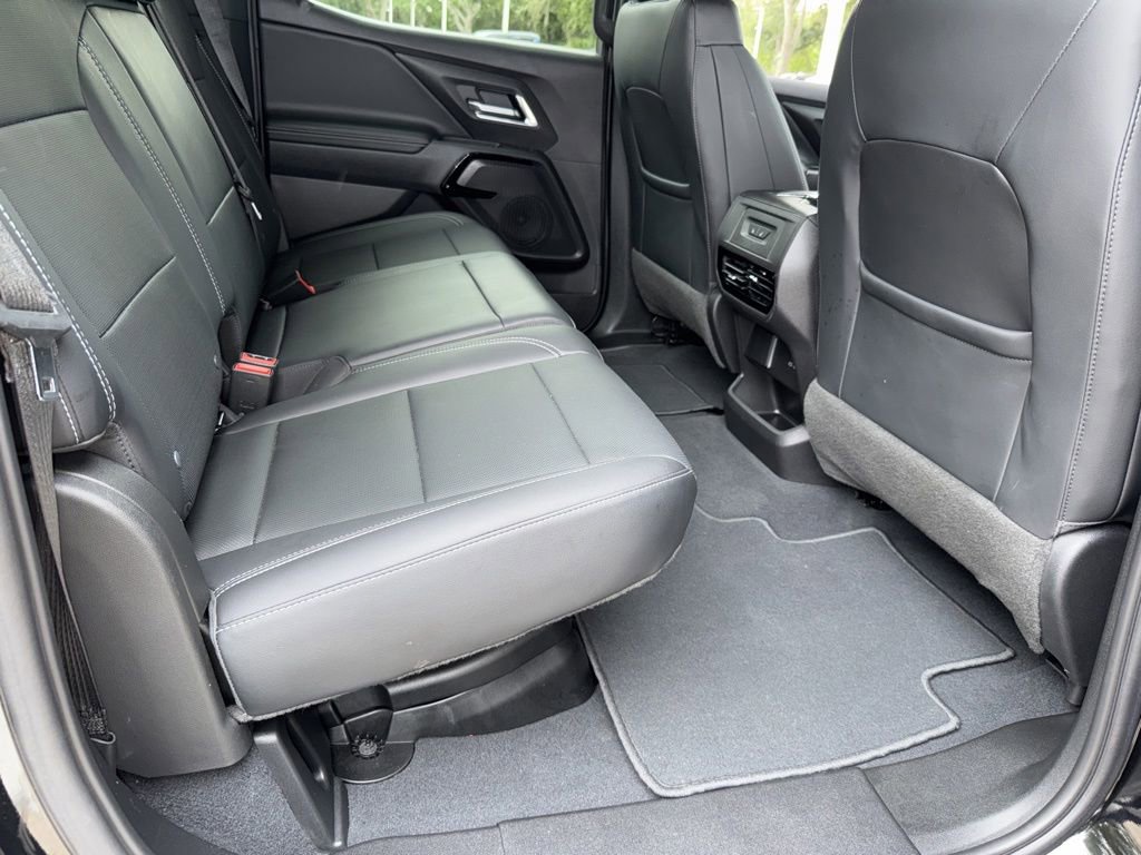 Used 2025 Chevrolet Silverado EV LT AWD/4WD image 31