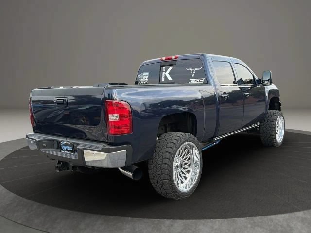 Used 2011 Chevrolet Silverado 2500 LTZ w/ LTZ Plus Package AWD/4WD image 5