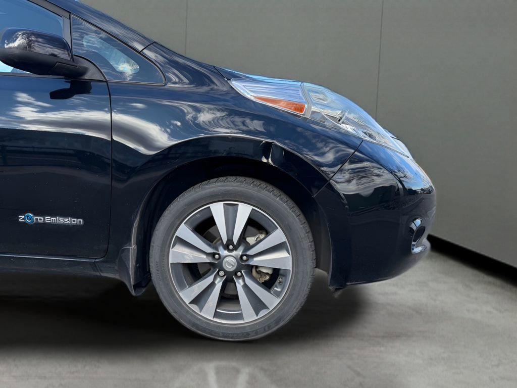 Used 2015 Nissan Leaf SL image 9