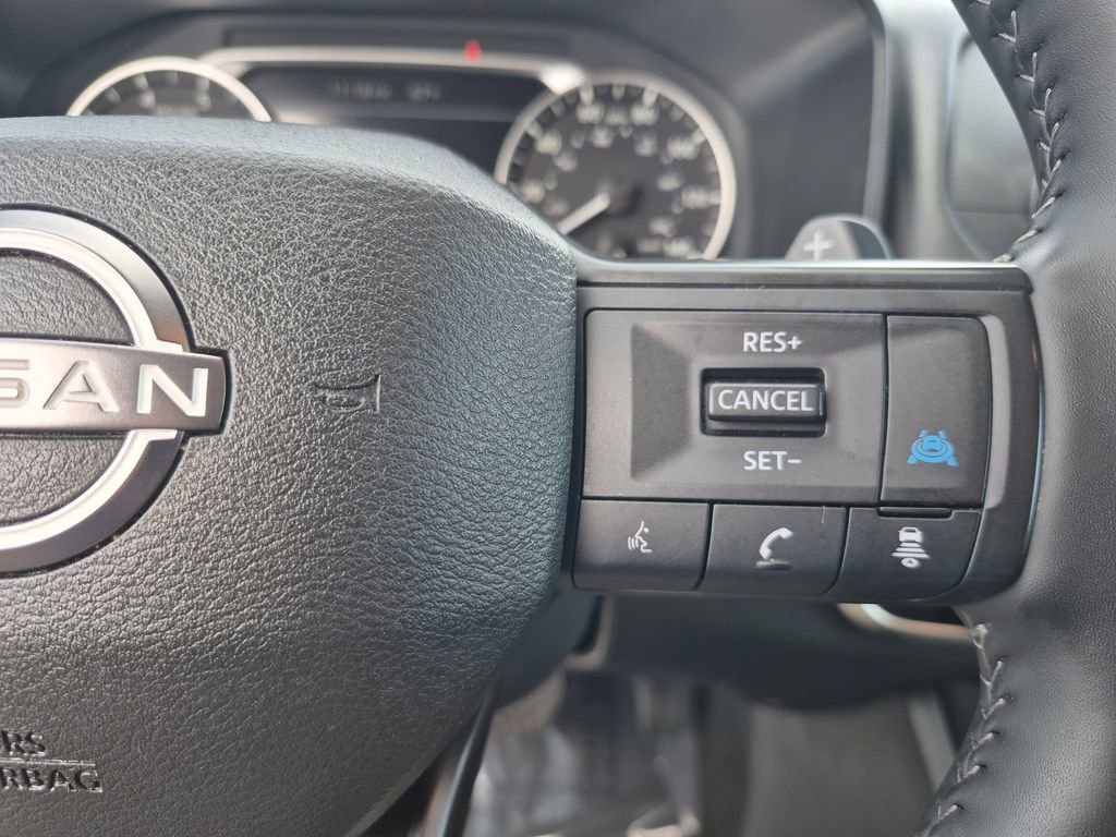 Used 2025 Nissan Rogue SV AWD/4WD image 20