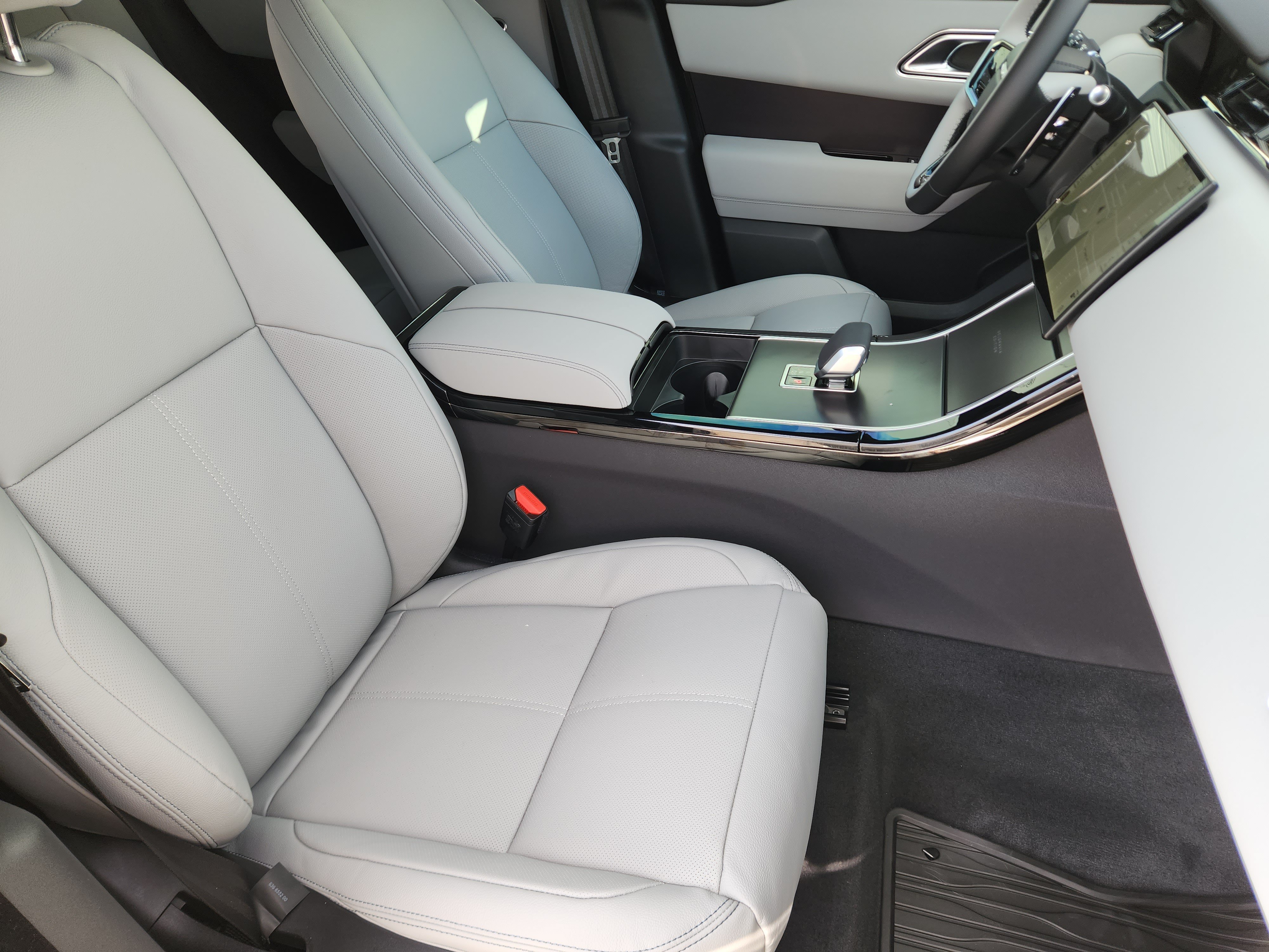 New 2026 Land Rover Range Rover Velar Belgravia AWD/4WD image 9