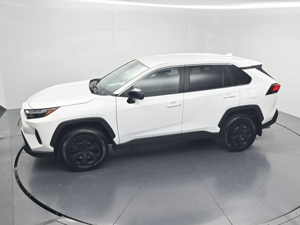 Used 2024 Toyota RAV4 LE AWD/4WD image 47