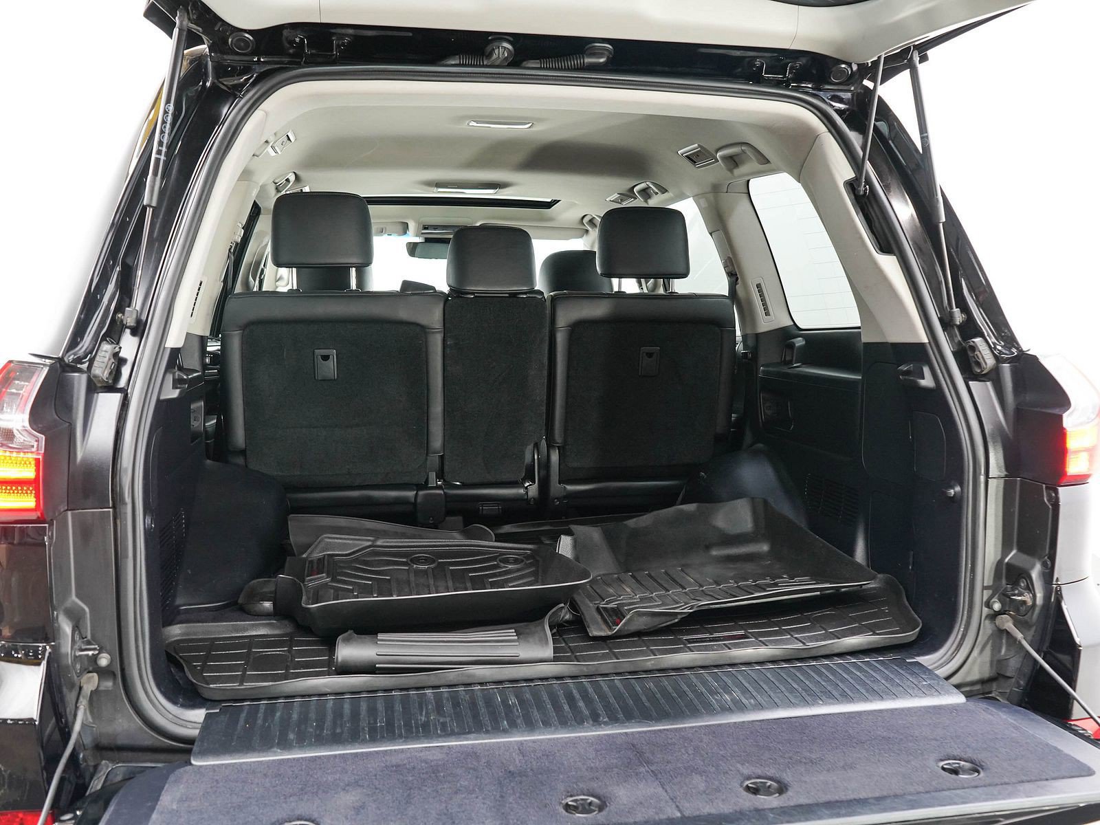 Used 2018 Lexus LX 570 4WD image 12