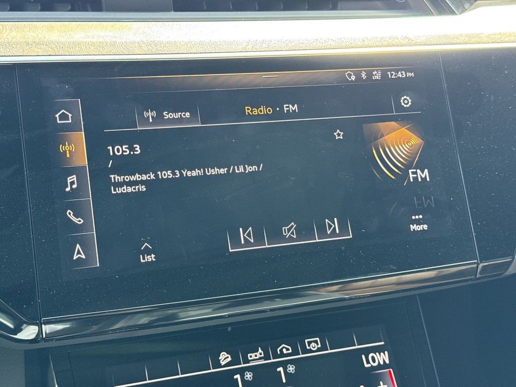 Used 2019 Audi e-tron Premium Plus image 16