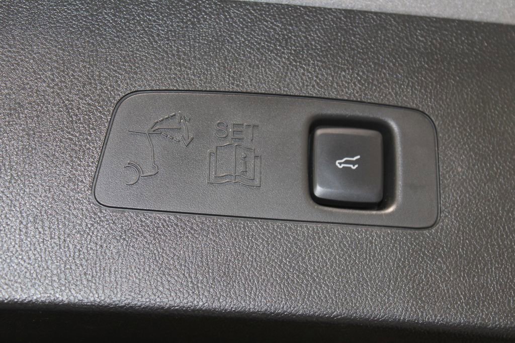 Used 2022 Lincoln Corsair Grand Touring image 16