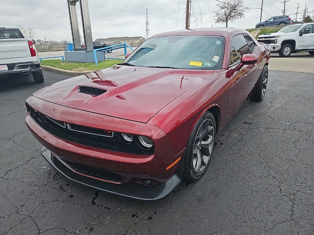 Used 2019 Dodge Challenger R/T image 3