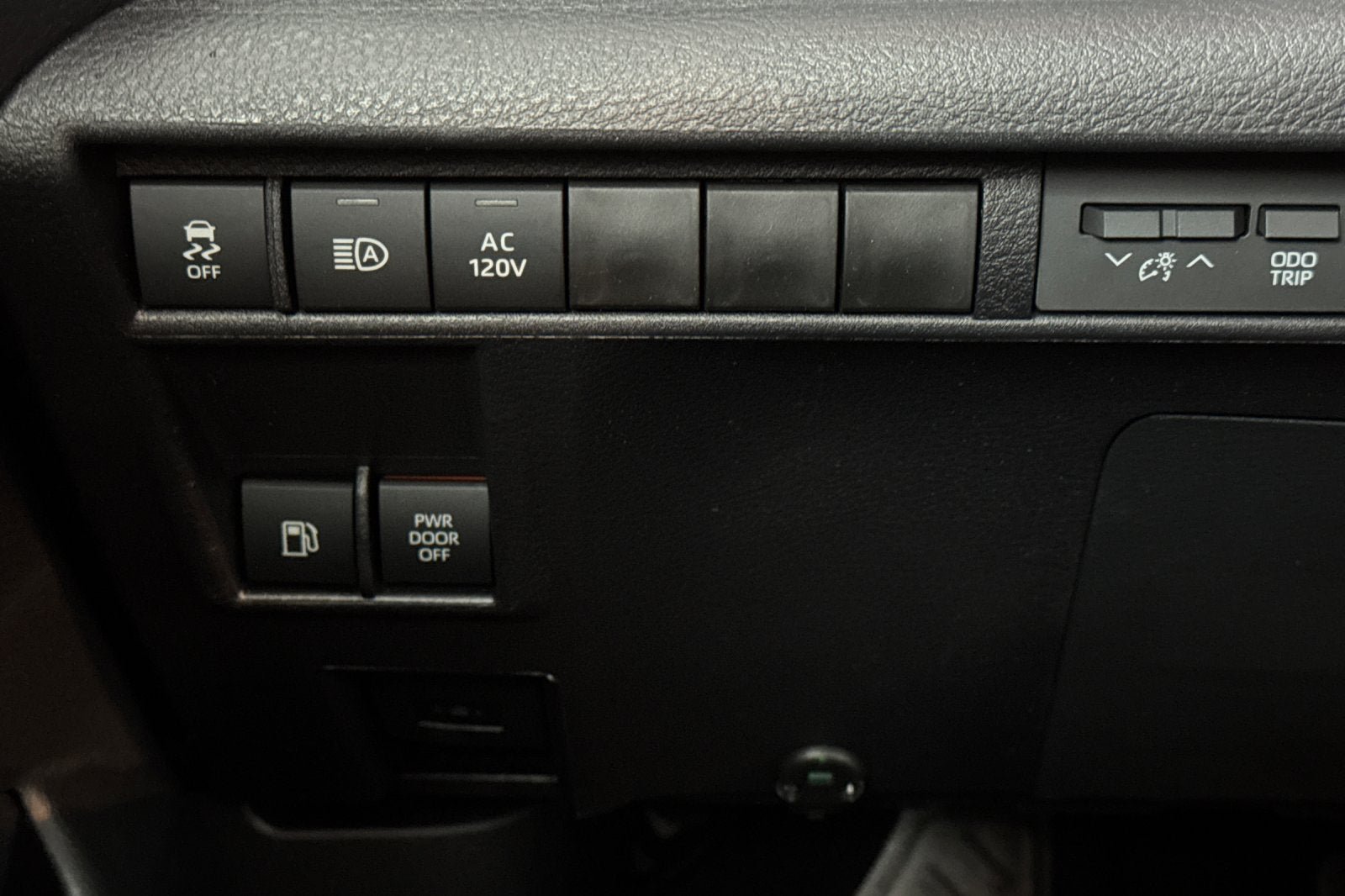 New 2026 Toyota Sienna XLE Woodland Edition AWD/4WD image 30