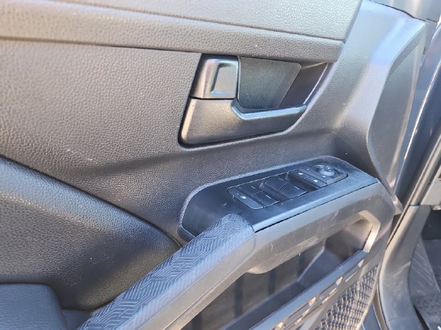 Used 2026 Toyota Tacoma SR AWD/4WD image 19