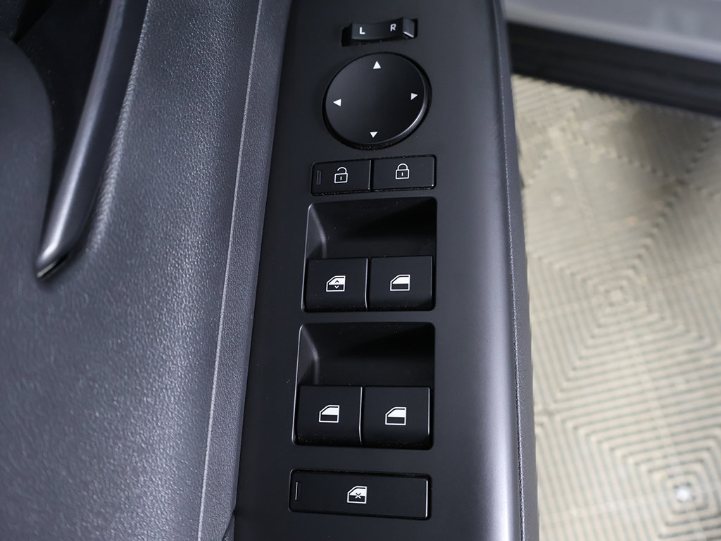 Certified 2025 Hyundai Kona SE FWD image 29