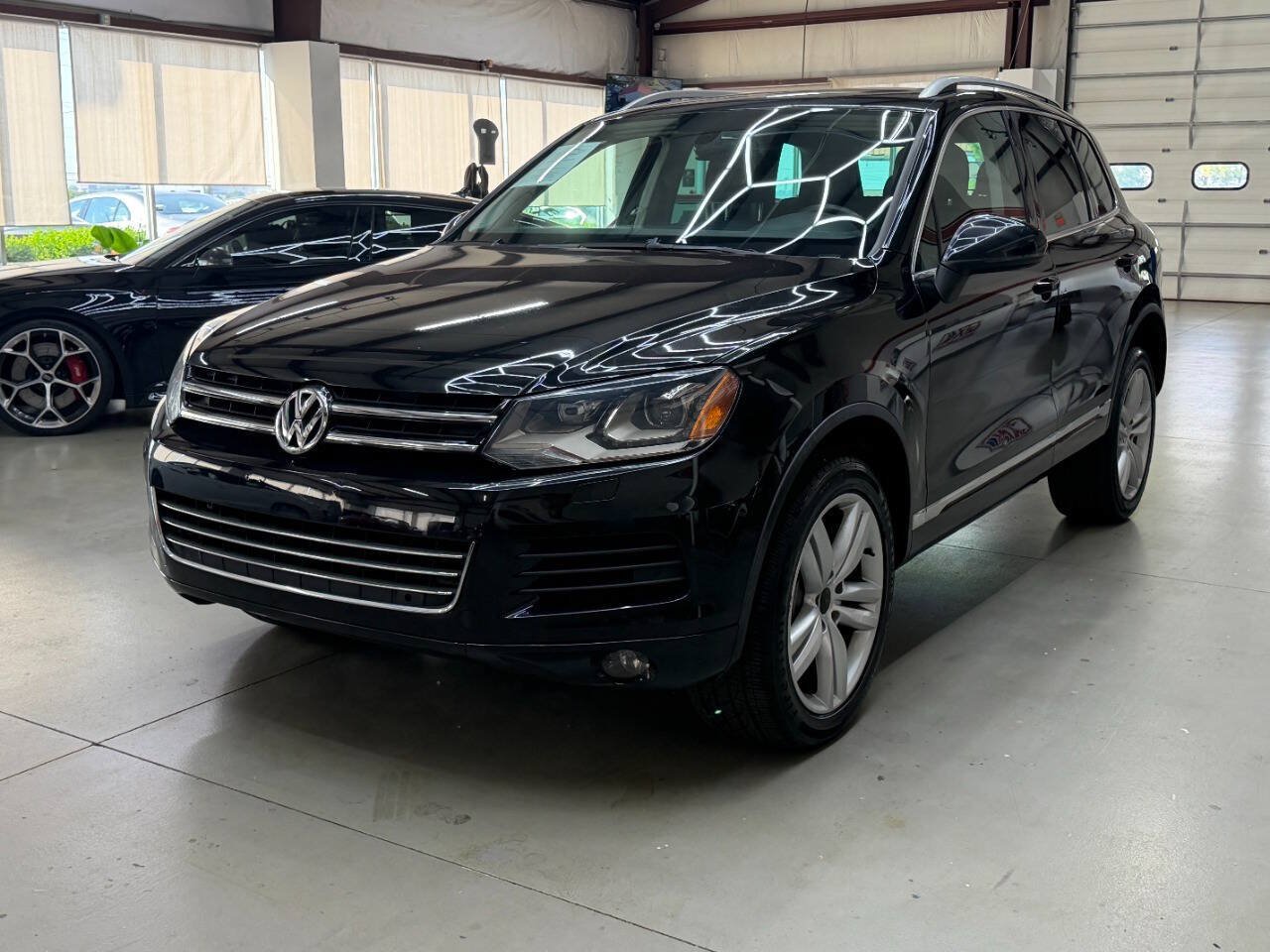 Used 2012 Volkswagen Touareg VR6 AWD/4WD image 5