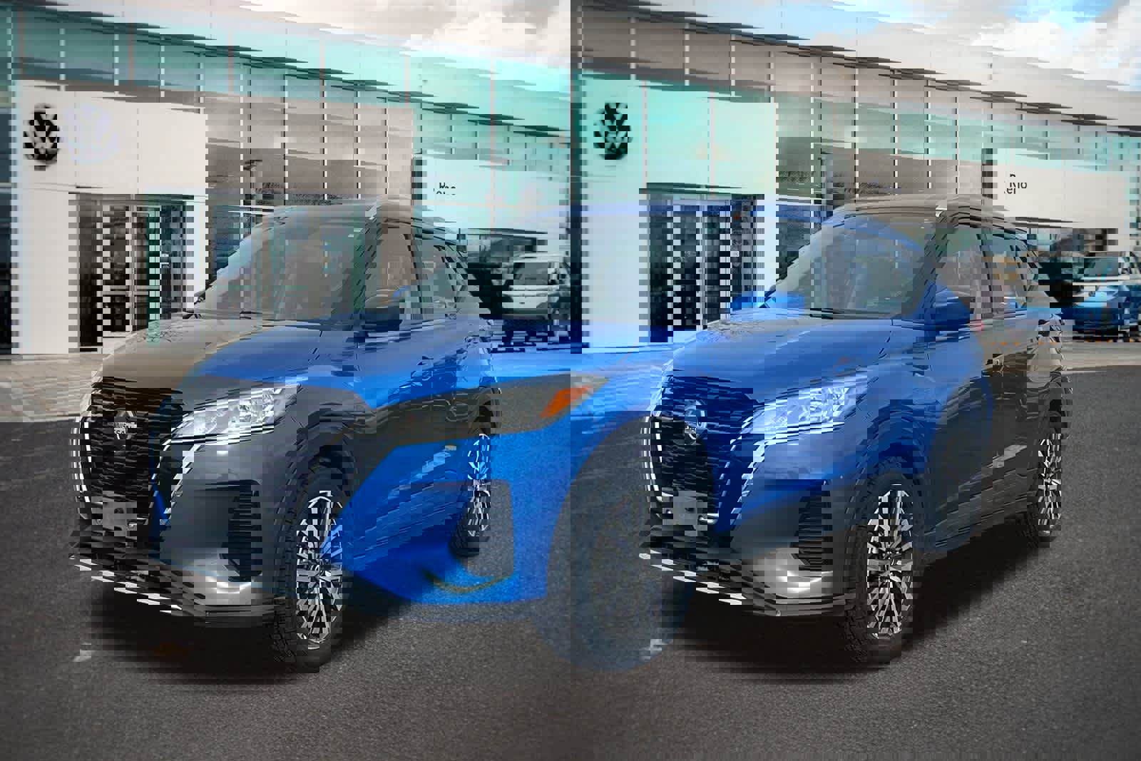 Used 2021 Nissan Kicks SV video 1