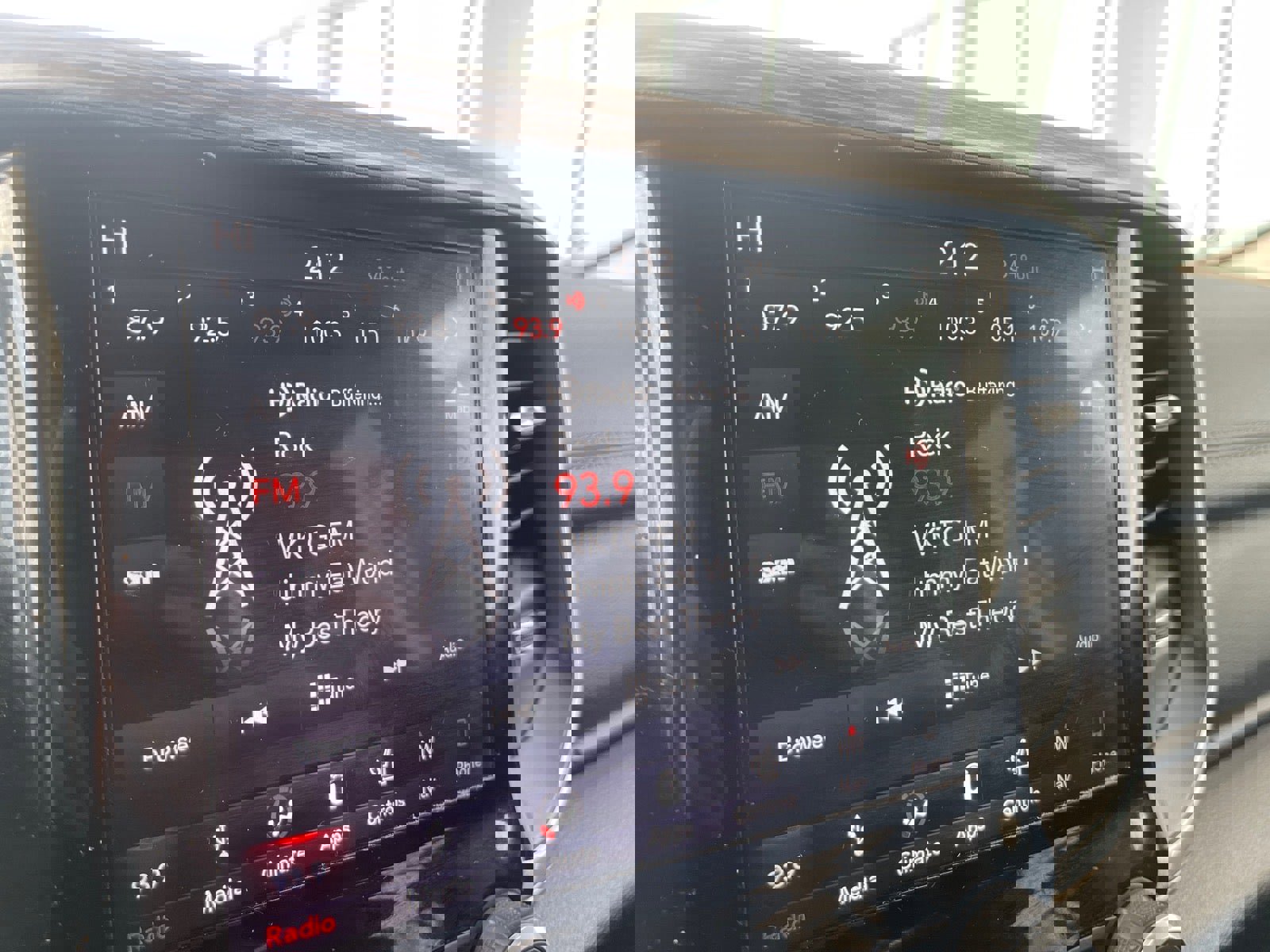 Used 2019 RAM 1500 Laramie image 12