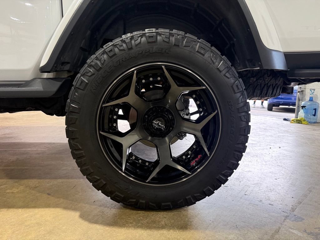 Used 2021 Jeep Gladiator Rubicon AWD/4WD image 29
