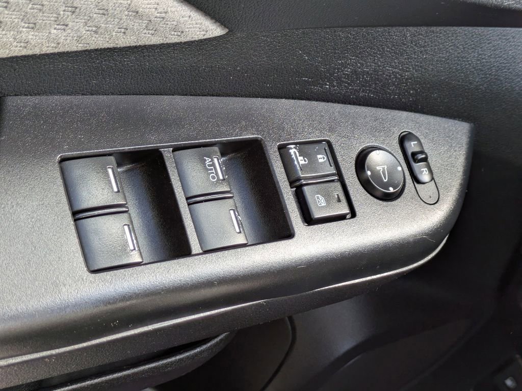Used 2015 Honda CR-V EX image 25