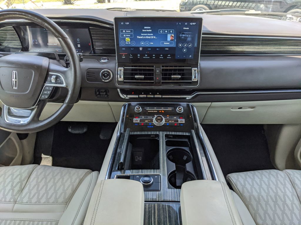 Used 2022 Lincoln Navigator L Black Label AWD/4WD image 14