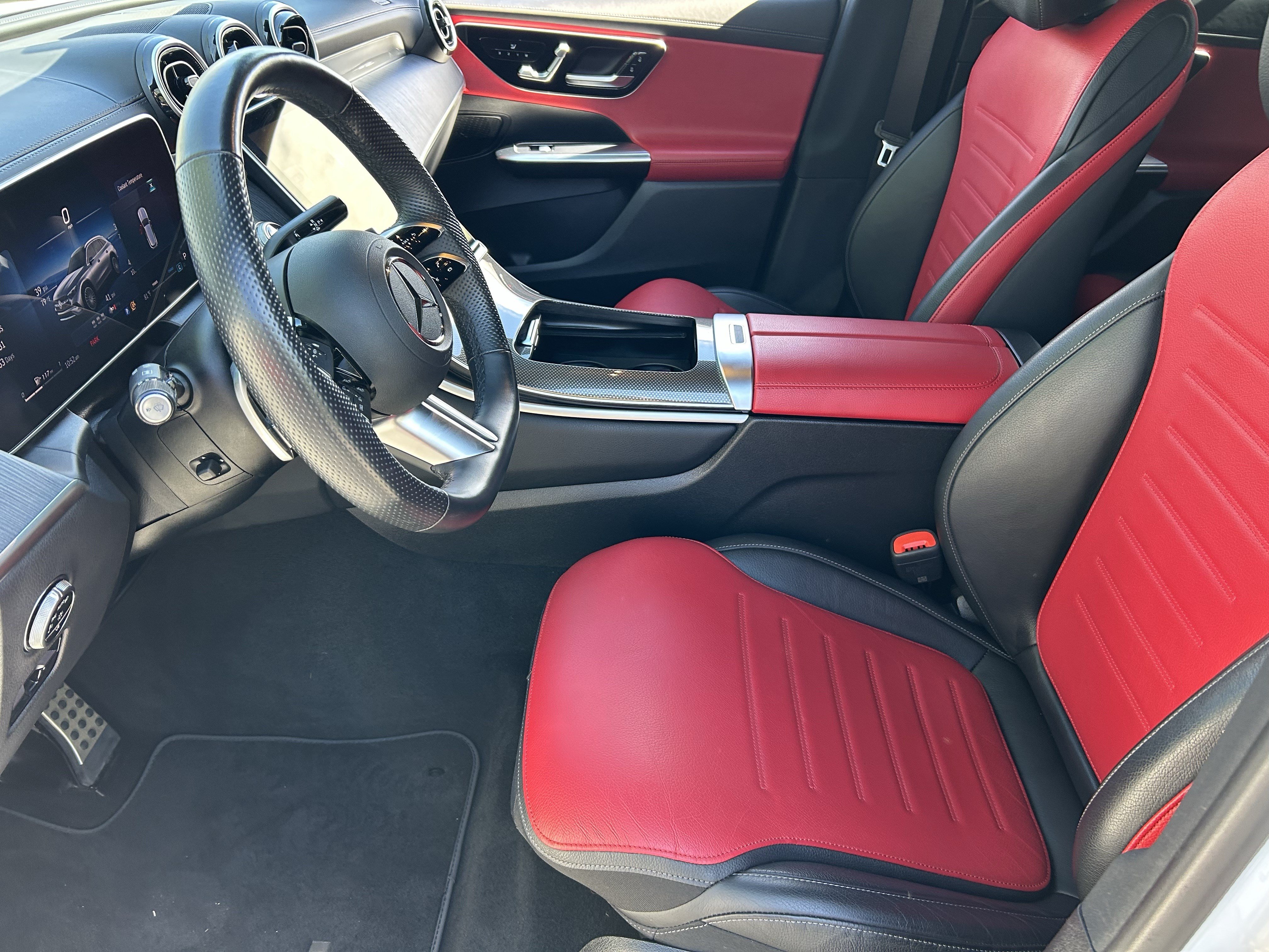 Used 2025 Mercedes-Benz GLC 300 image 17
