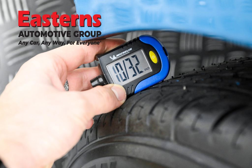 Used 2021 Toyota Prius Prime XLE w/ Carpet Mat Package (TMS) image 26