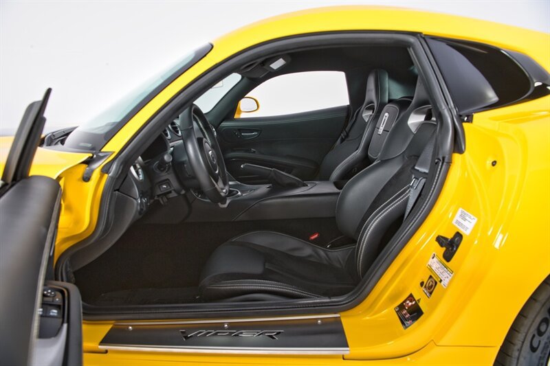 Used 2013 SRT Viper GTS w/ Track Pkg RWD image 19
