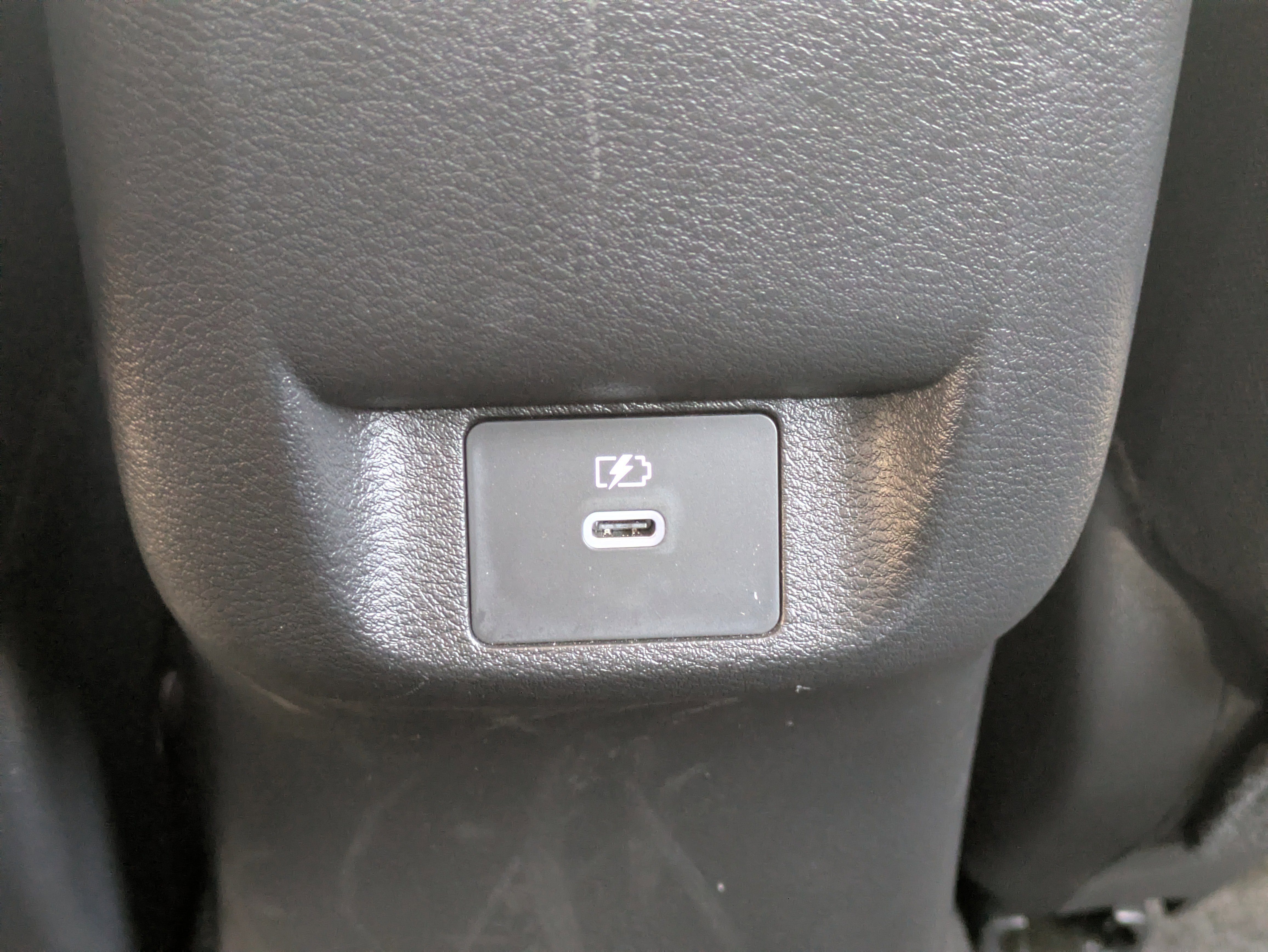 Used 2023 Nissan Versa SR w/ Trunk Package image 14