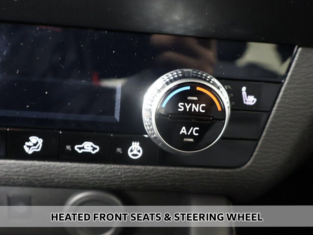 New 2026 Mitsubishi Outlander SE image 8