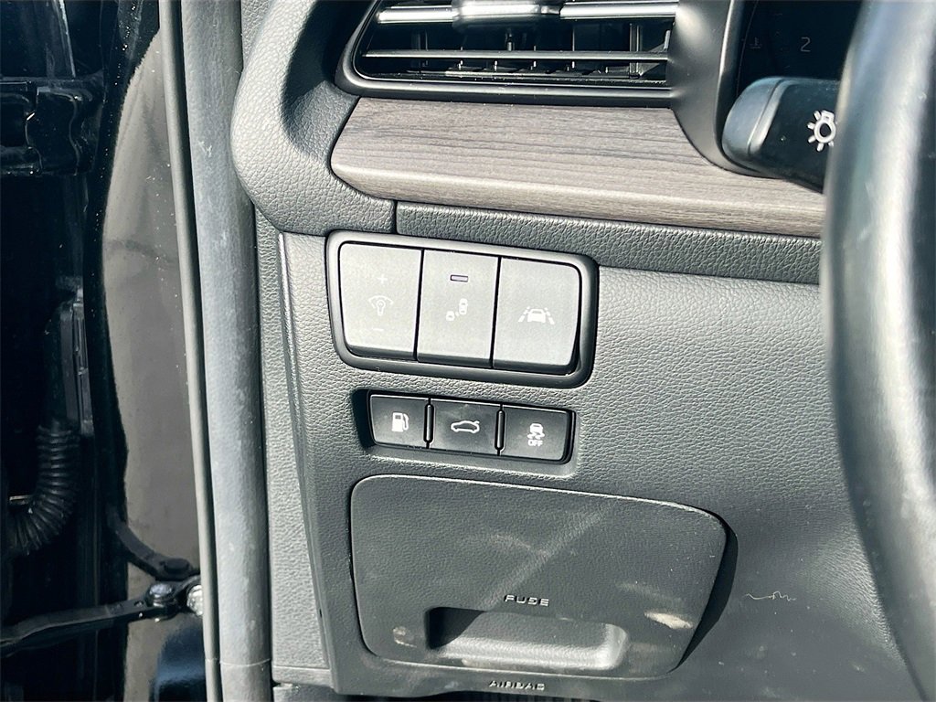 Used 2020 Kia Cadenza Technology image 10