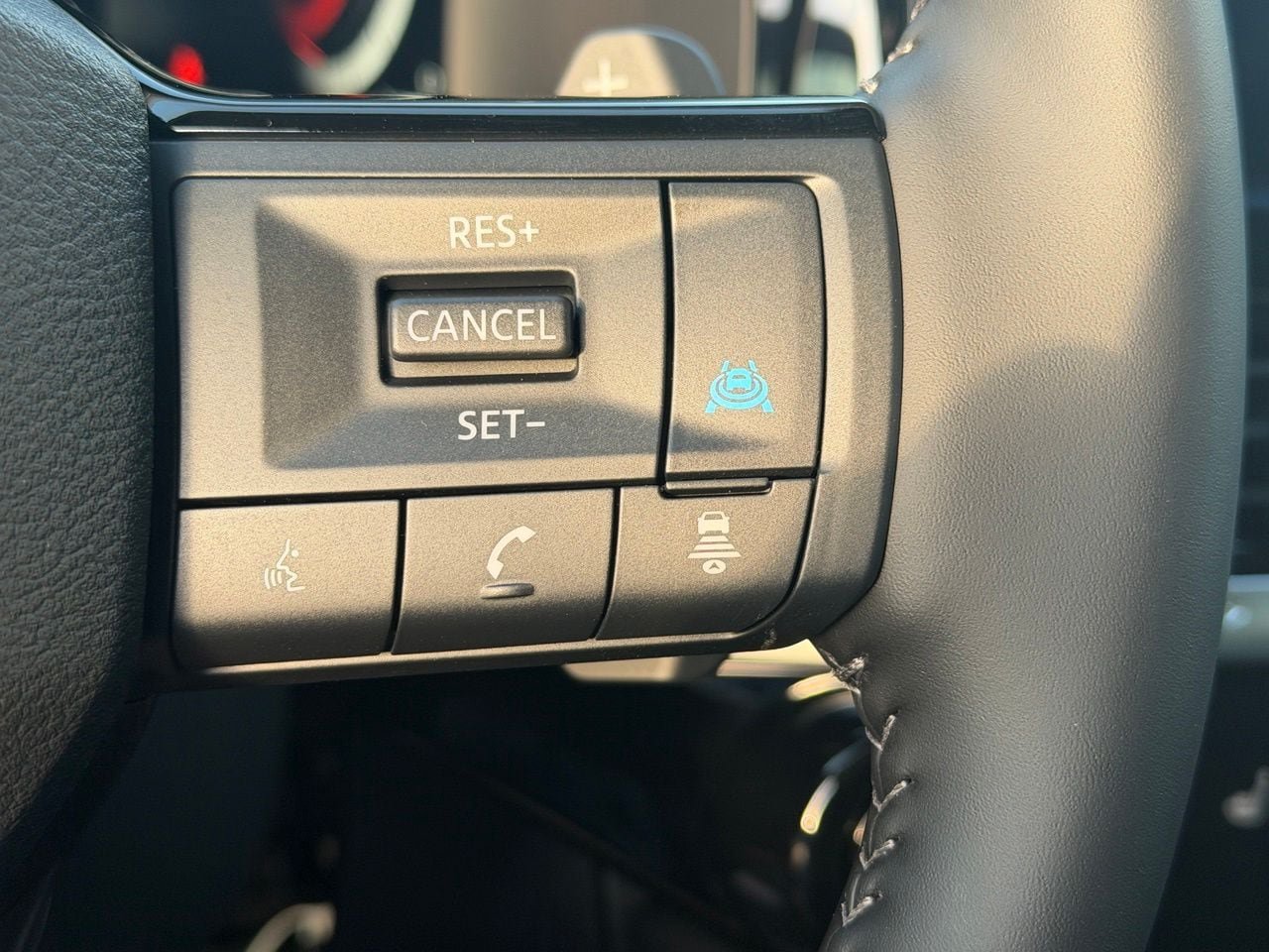 New 2026 Nissan Pathfinder SL FWD image 13