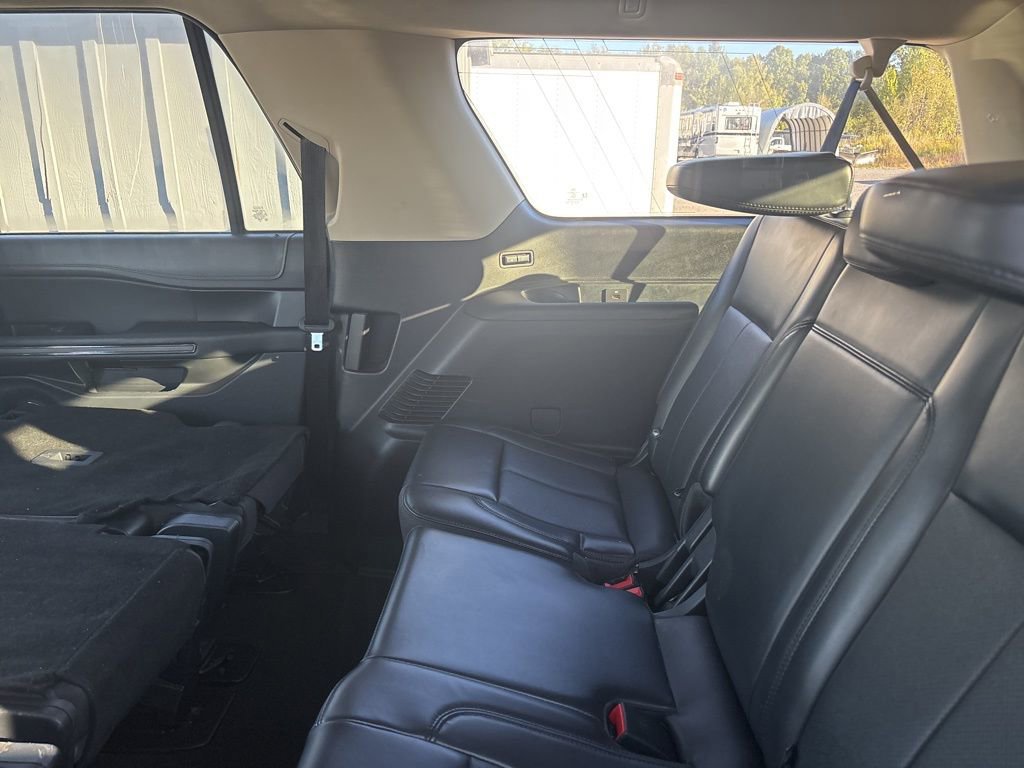 Used 2024 Ford Expedition Max XLT image 4