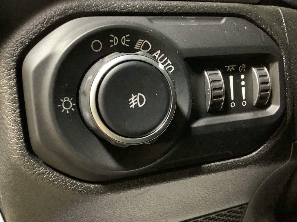 Used 2018 Jeep Wrangler Unlimited Sport S image 23