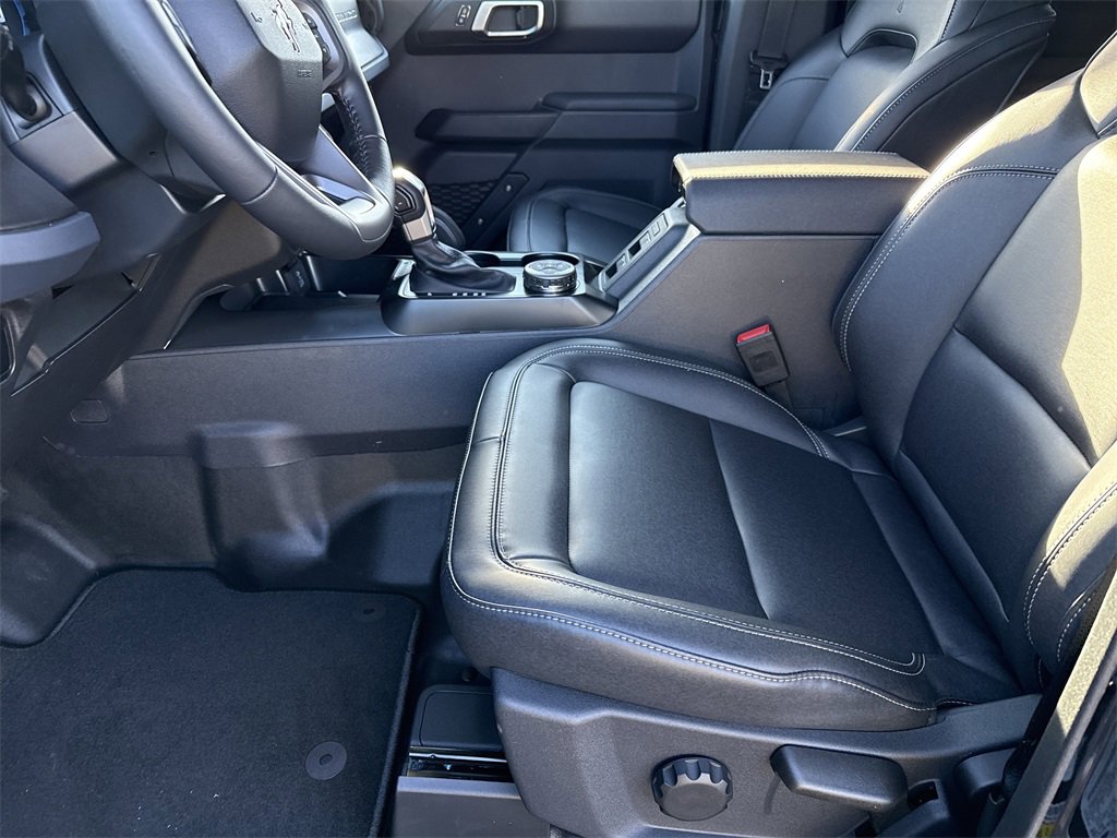 New 2025 Ford Bronco Badlands w/ Sasquatch Package image 9