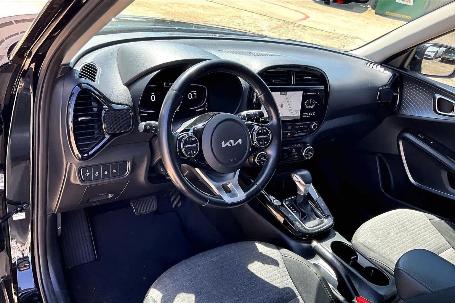 Used 2023 Kia Soul EX FWD image 16