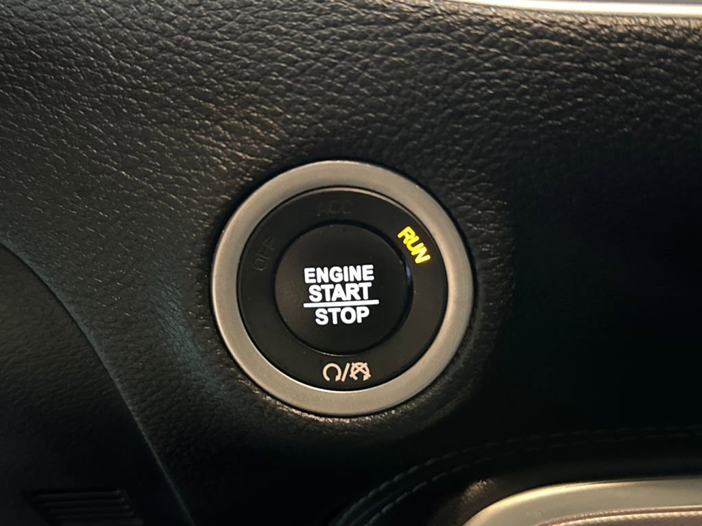 Used 2019 Dodge Challenger R/T image 15