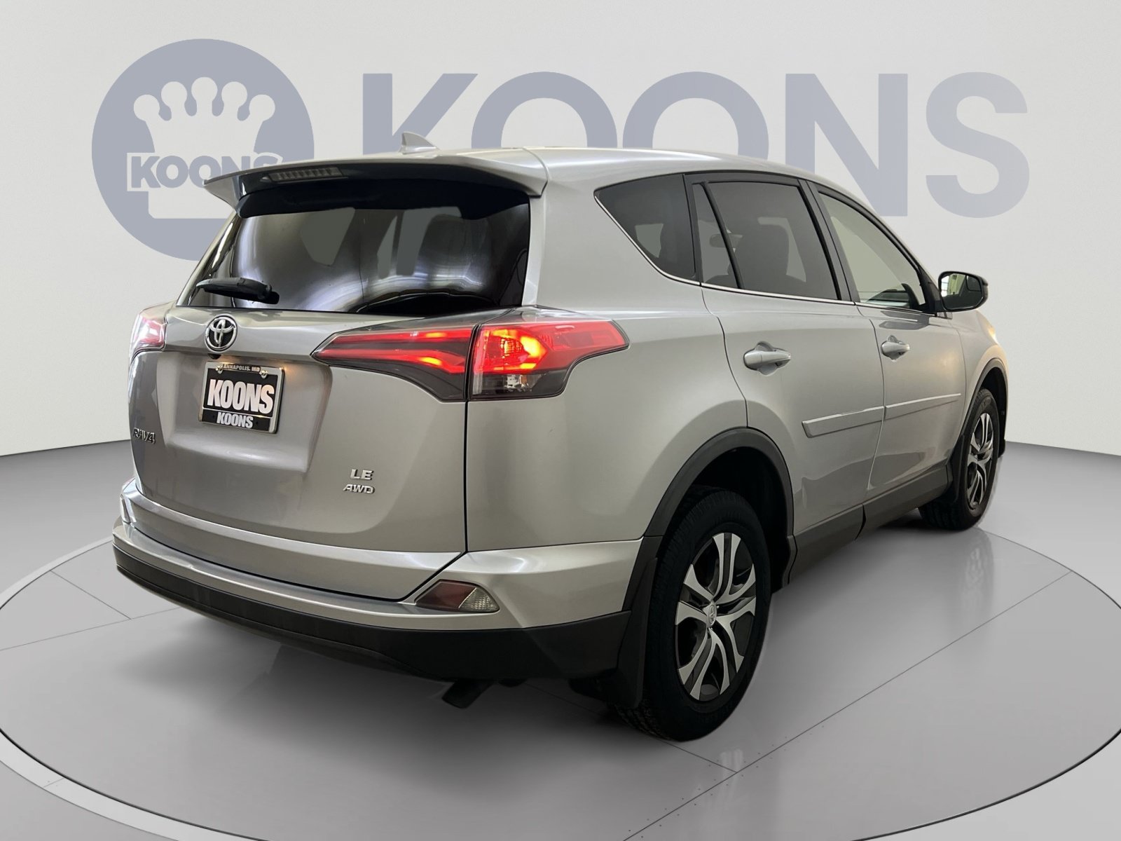 Used 2018 Toyota RAV4 LE w/ All Weather Liner Package AWD/4WD image 8
