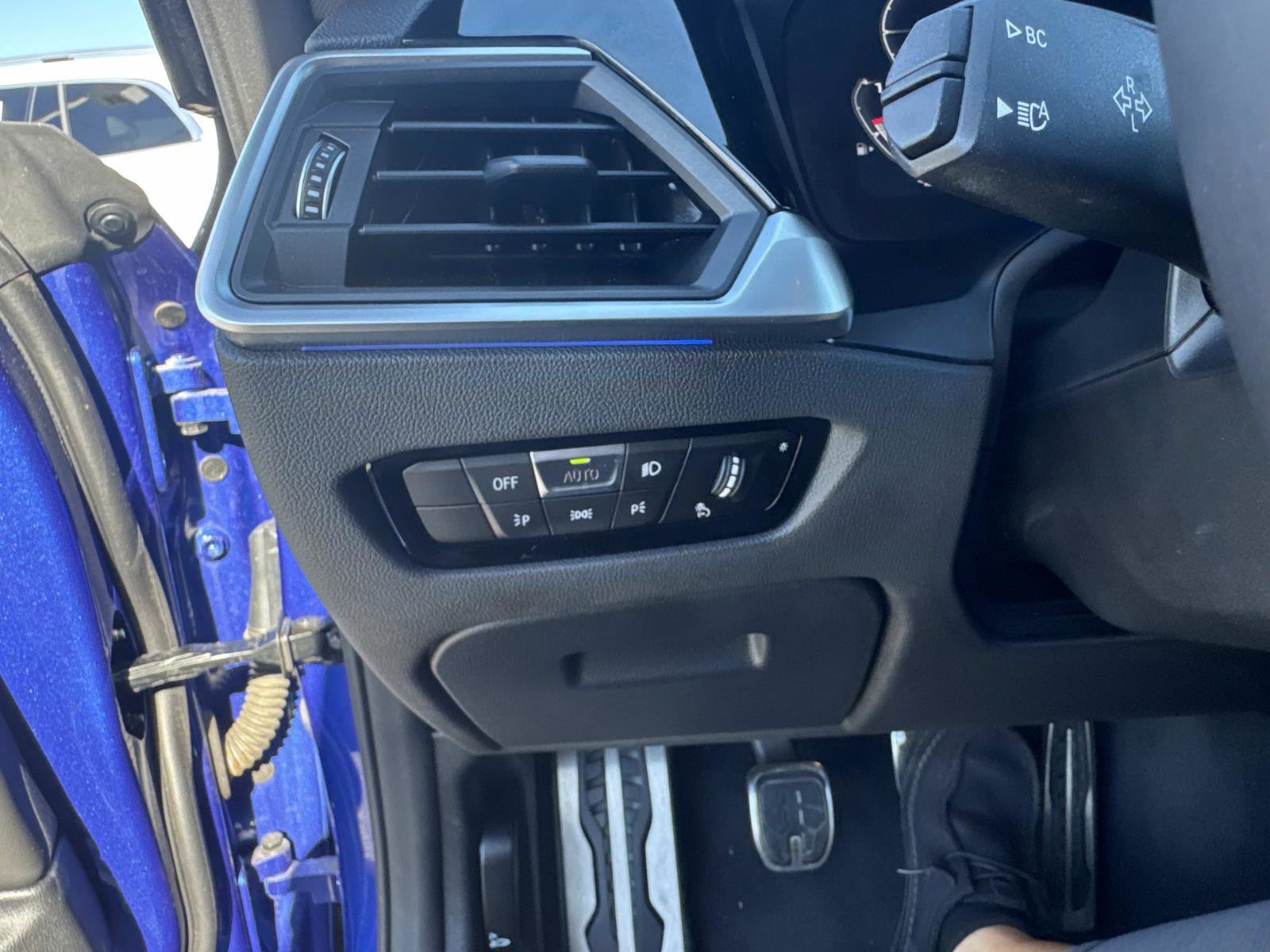 Used 2022 BMW M4 Coupe w/ Executive Package image 27