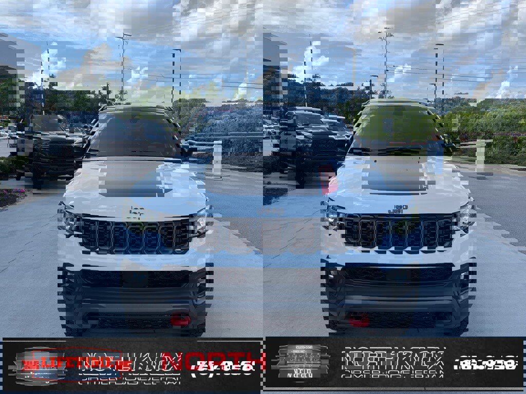 Used 2024 Jeep Compass Trailhawk image 31