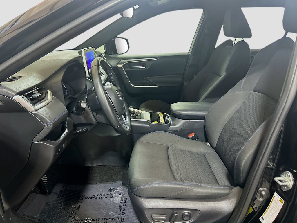 Used 2023 Toyota RAV4 SE AWD/4WD image 17