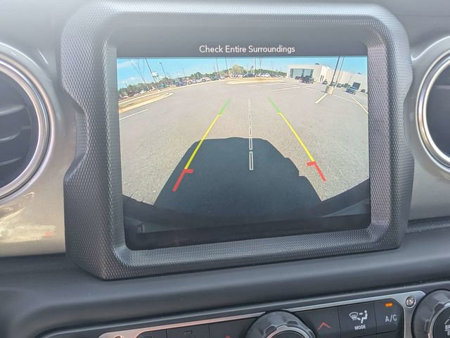 Used 2018 Jeep Wrangler Unlimited Sahara image 20