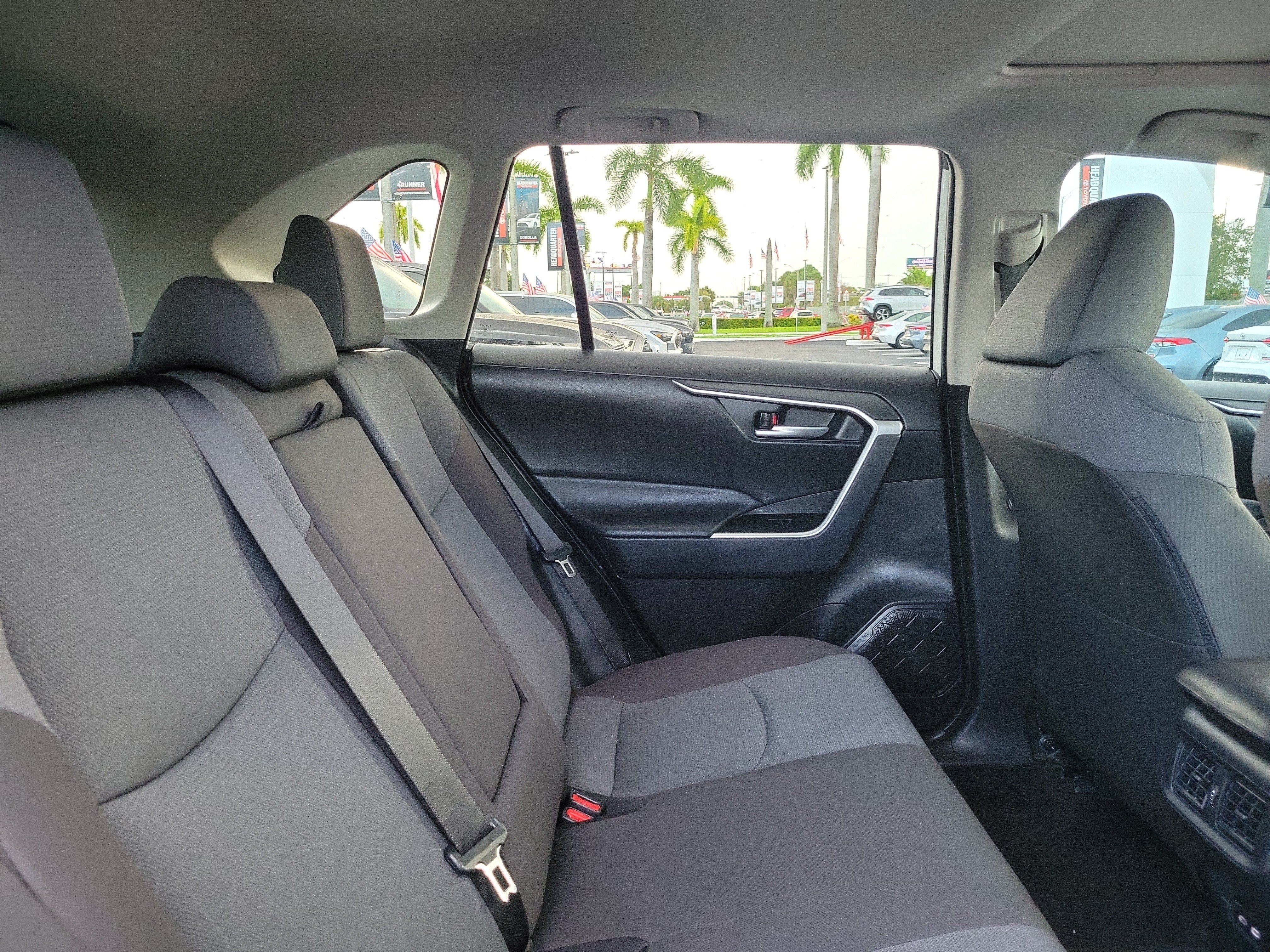 Used 2025 Toyota RAV4 XLE w/ Convenience Package FWD image 15