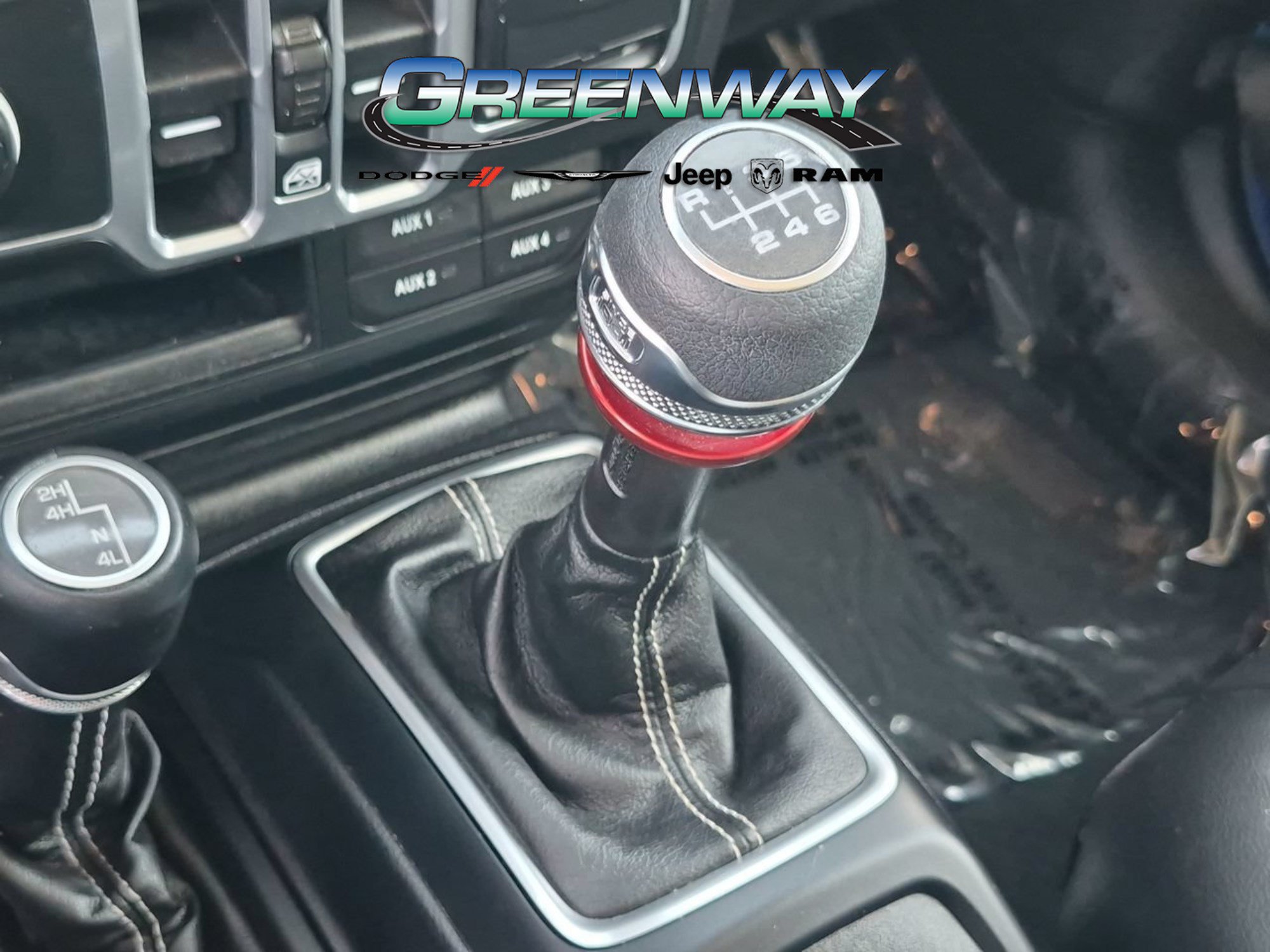 Used 2018 Jeep Wrangler Unlimited Sahara AWD/4WD image 19