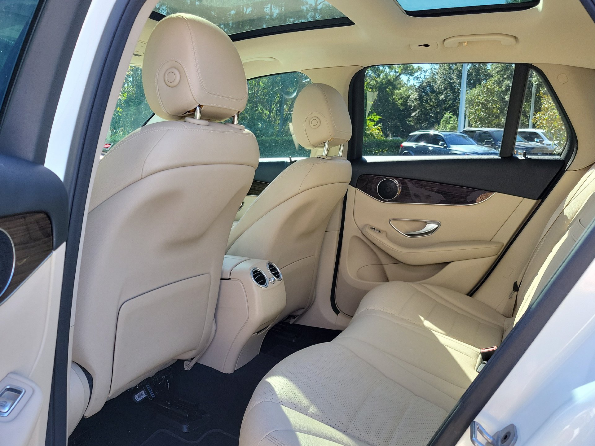 Used 2021 Mercedes-Benz GLC 300 w/ Premium Package image 20